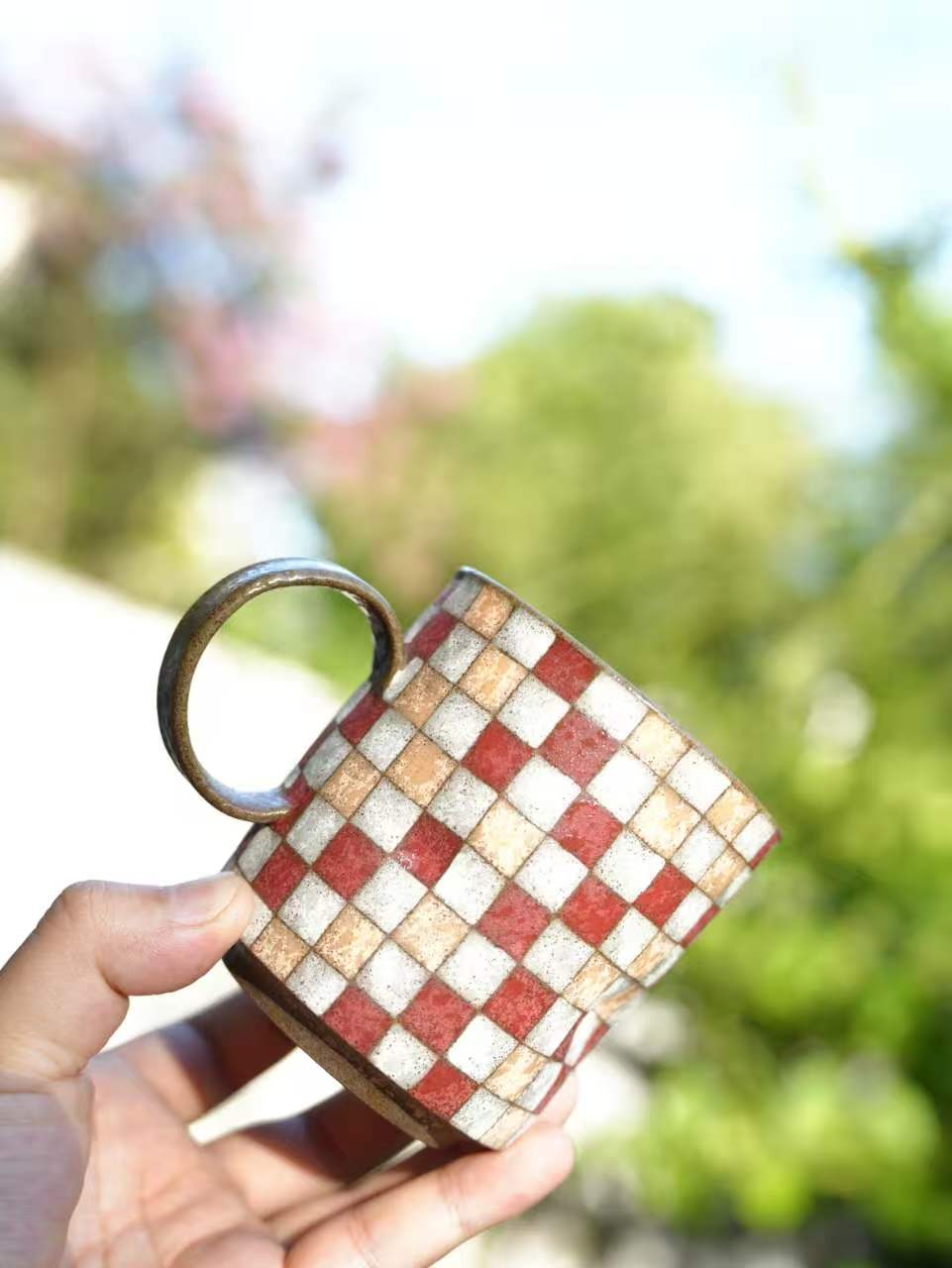 Coral Pinch Cup with Handle