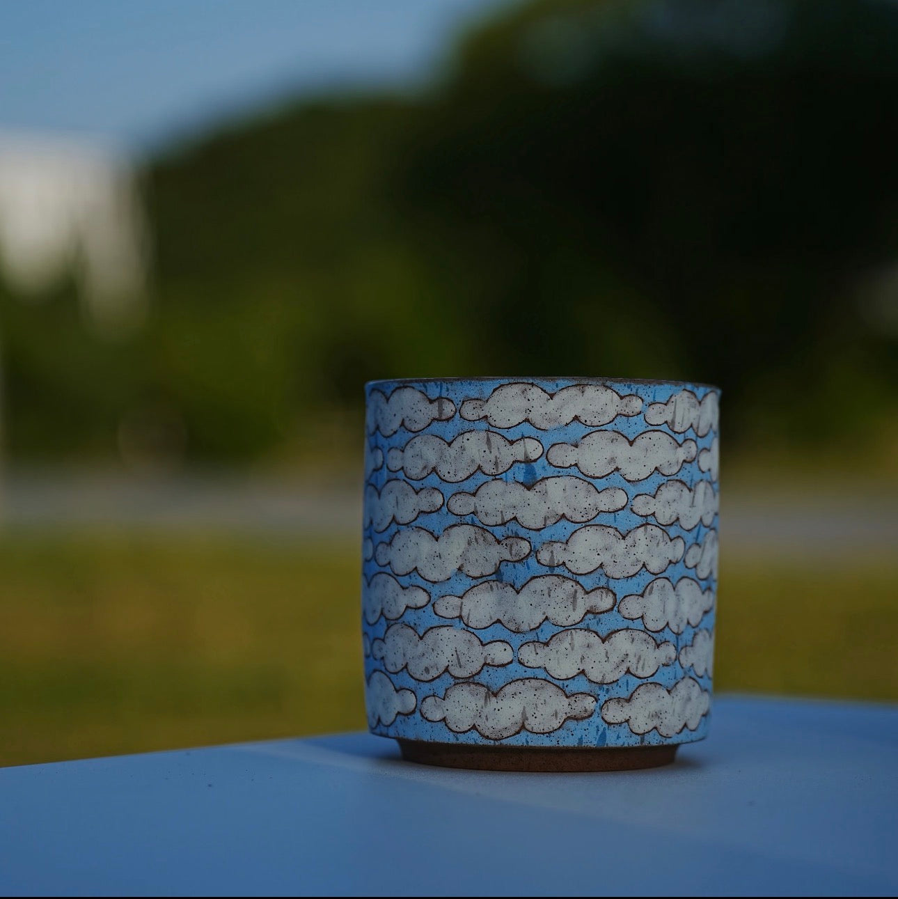 Cloud Puff Pinch Cup