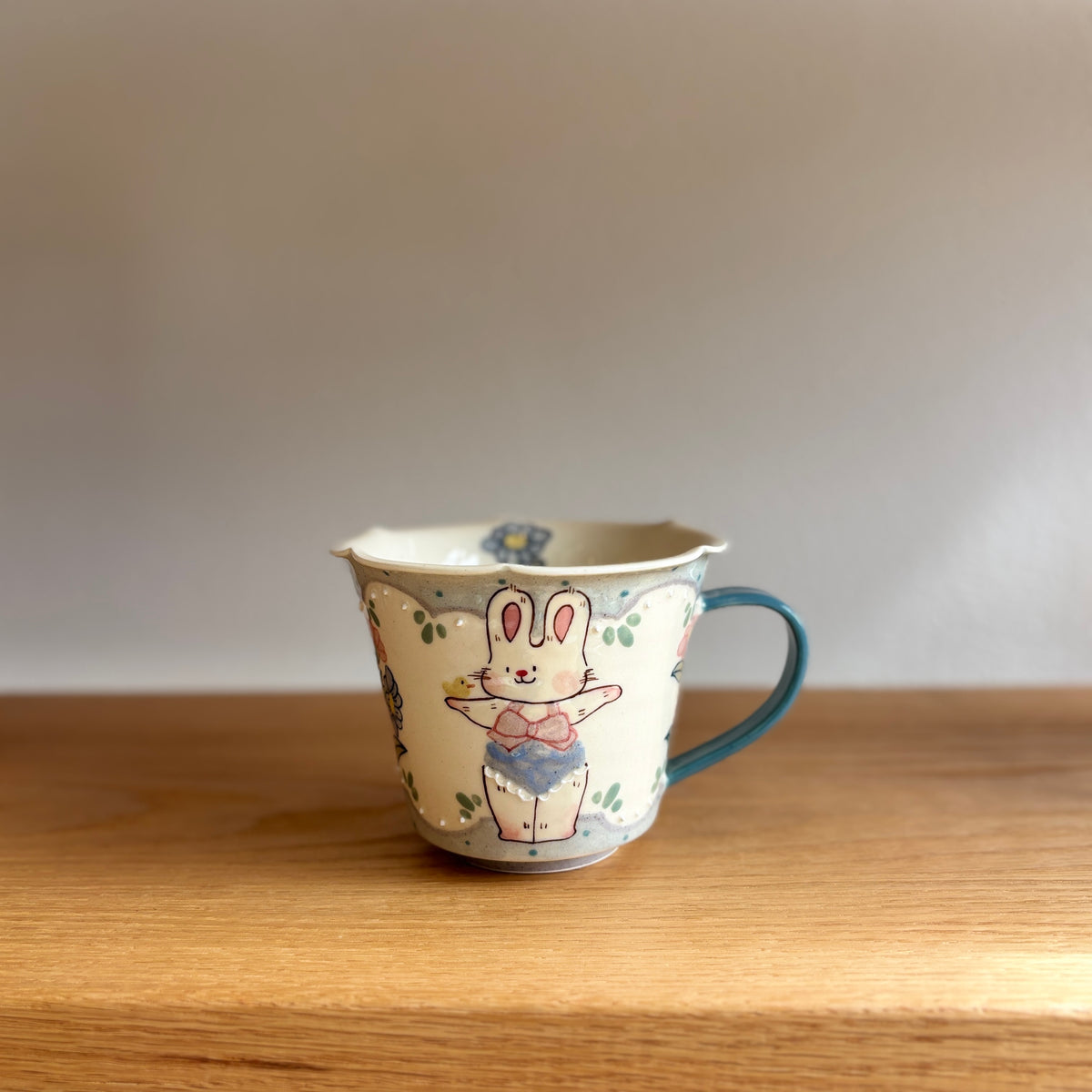 Beach Bunny Scalloped Handle Cup