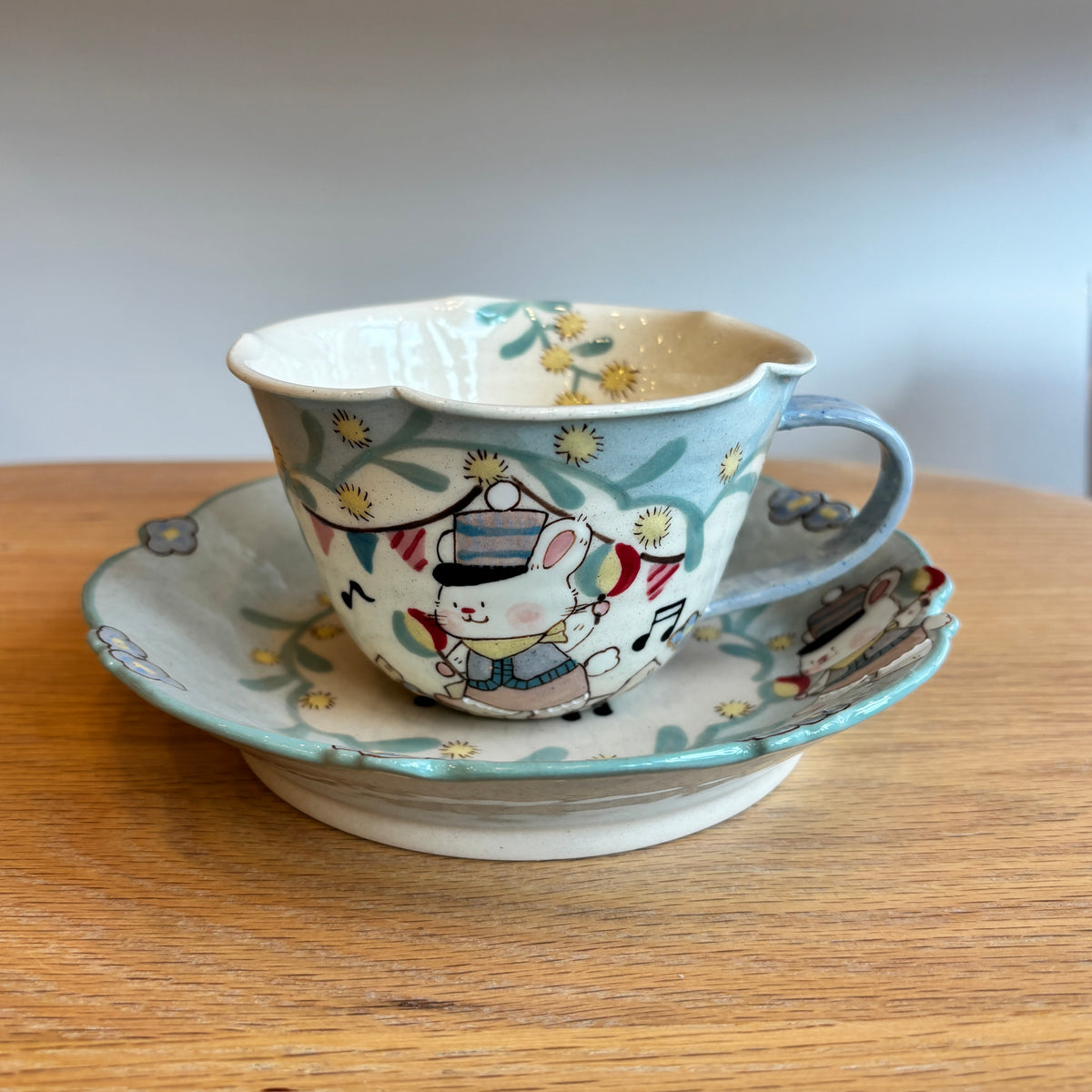 Dancing Music Bunny Scalloped Handle Cup Set