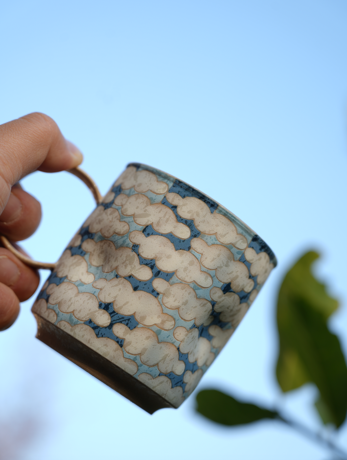 Aquamarine Cloud Pinch Cup with Handle