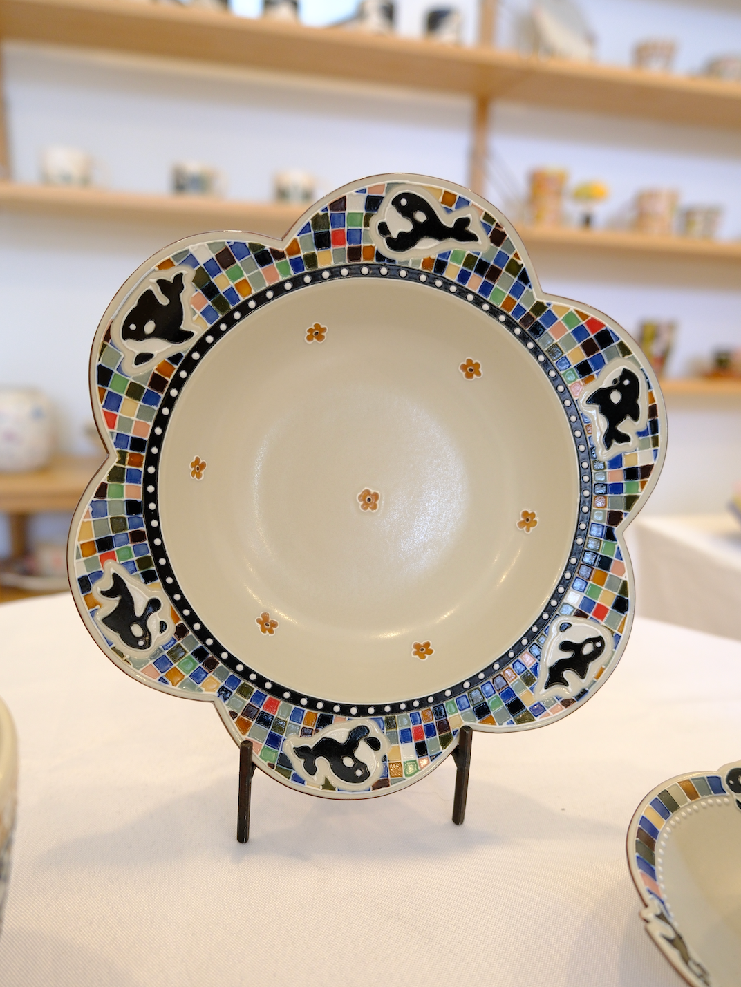 Orca Checkered Petal Plate