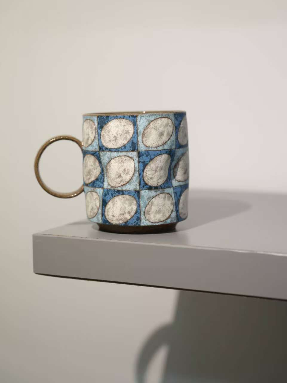 Pebble Gingham Pinch Cup with Handle