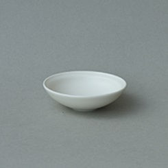Rimmed Sauce Dish